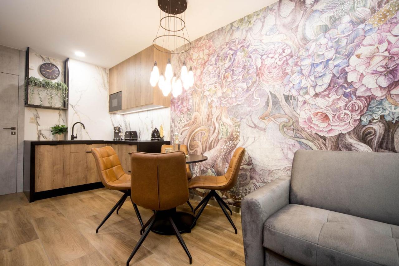 קרקוב Jacuzzi Apartment Main Square מראה חיצוני תמונה